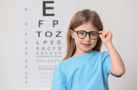 Children’s Eye Exam Toronto: Signs of Vision Problems