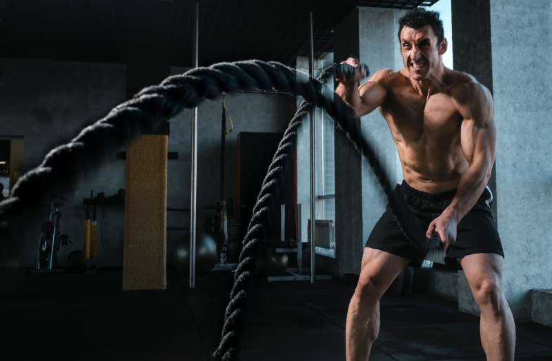 Strength Training for Beginners: What to Do in Your First 30 Days at the Gym