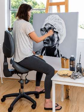 Ergonomic Chair - For Artist