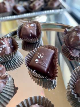 Dark Sea Salt Chocolate Caramel 8/box Made By Nantasket Sweets In A Gift Box