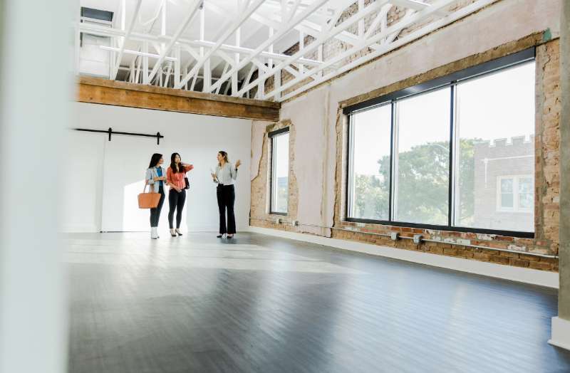 Understanding the Transaction Process for Commercial Real Estate: Leasing, Buying, and Selling