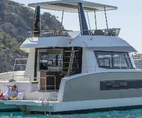Multihull Solutions