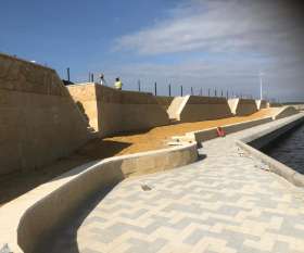 hollywoodlimestone.com.au