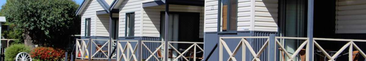 Riverside Cabin Park Banner