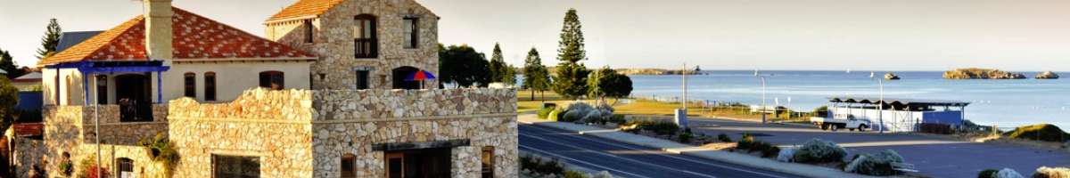 Manuel Towers Boutique B&B & Quality Units Banner