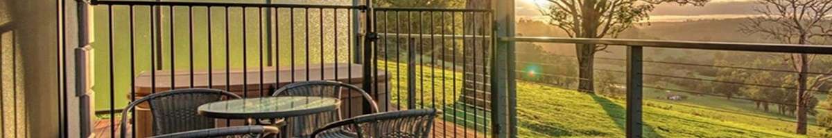 Scarlet Woods Chalets Banner