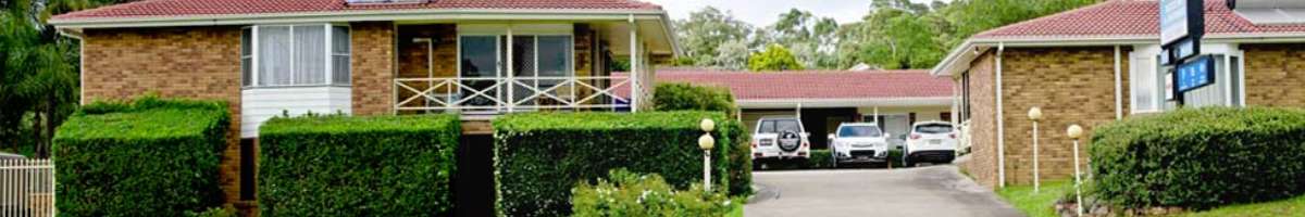 Baybrook Motor Inn and Apartments Banner