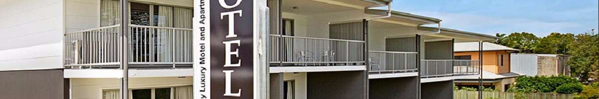 Cooroy Luxury Motel Apartments Noosa Banner