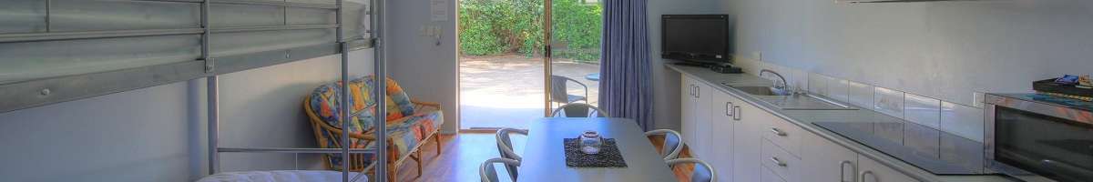 Poona Palms Caravan Park Banner