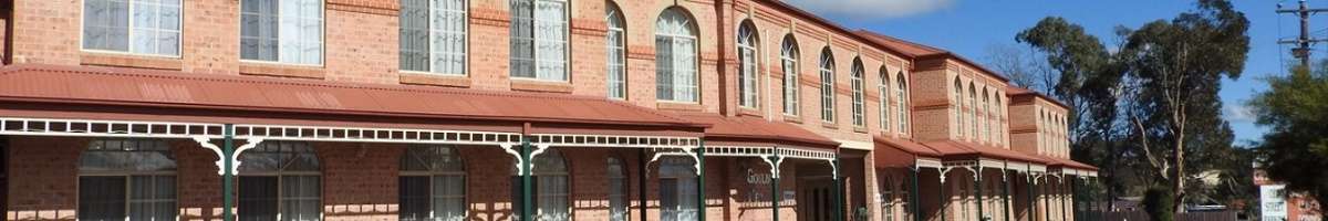 Heritage Motor Inn Goulburn Banner