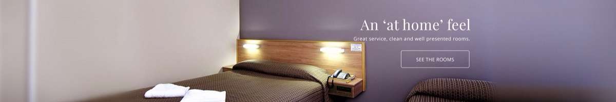 Riviera on Ruthven Motel Banner