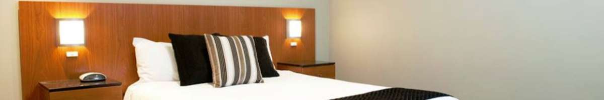 Mantra Hindmarsh Square Banner