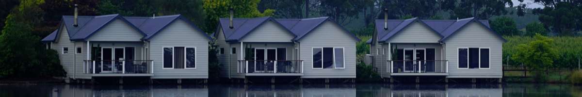 Lakeside Villas at Crittenden Estate Banner