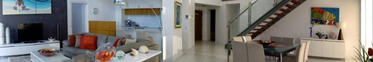 Peninsula Airlie Beach Banner