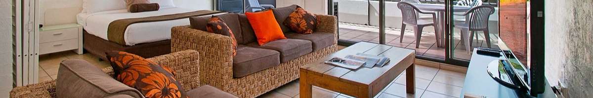 Saks on Hastings Banner