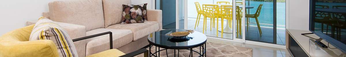 Riviera Mackay Banner