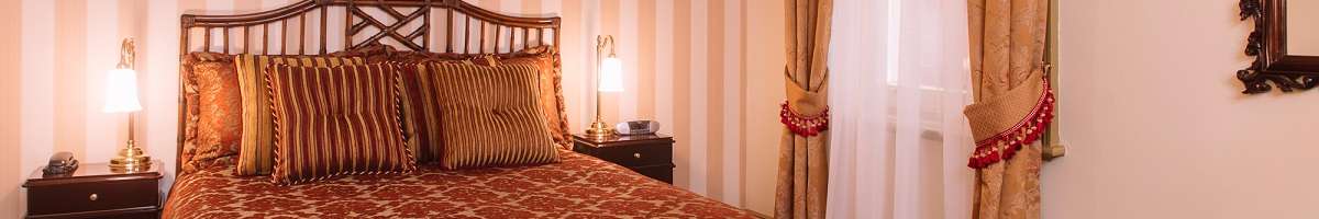 Hadley's Orient Hotel Banner