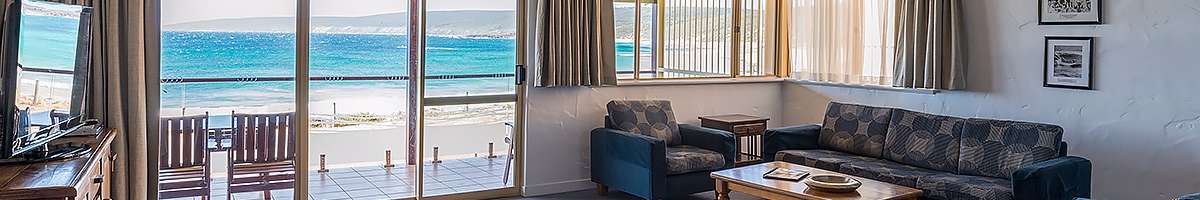 Canal Rocks Beachfront Apartments Banner
