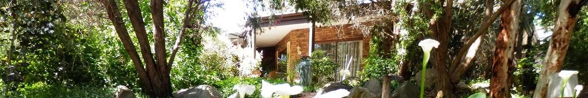 The Hideaway Luxury Bed & Breakfast Banner