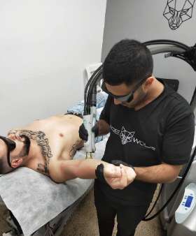 Barewolf Mens Aesthetic Clinic