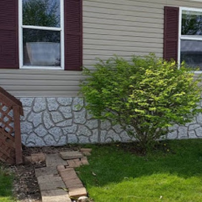 Wayne's Mobile Home Service Logo