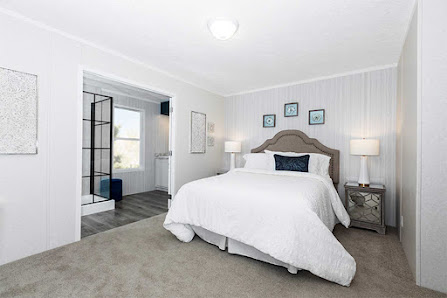 Fawn Creek Court Banner