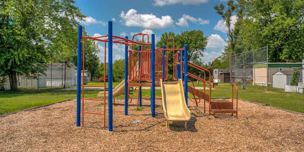 Cloverleaf Village Banner