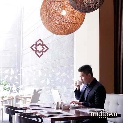 Townhall Restaurant Logo