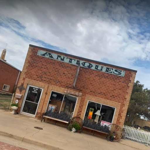 Old Farm Vintage Antiques Logo