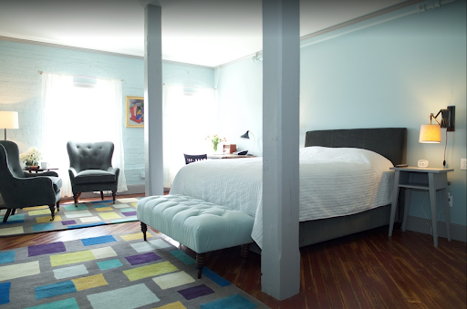 Hotel on North Banner