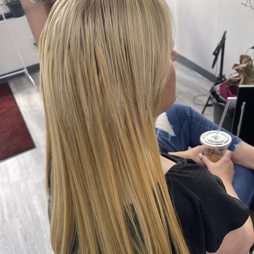 Rosanna Hair Colorist & Hair Extensions Logo