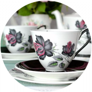 Home Solutions by Donna Logo