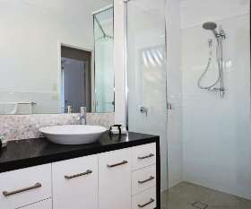 Glass Shower Screens Adelaide | Q Glass and Glazing