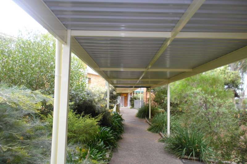 Covered Walkways: Tips on How to Choose a Supplier