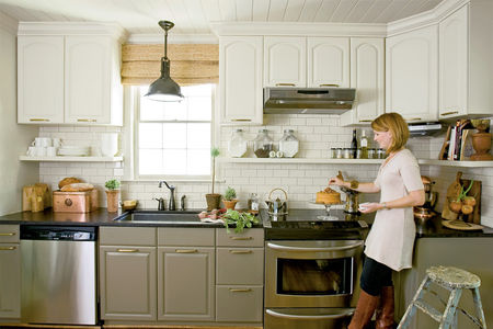 4 Low-Maintenance Kitchen Countertops That Can Stand the Kitchen Heat
