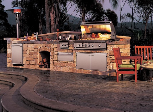 7 Tips for Choosing the Perfect Outdoor Kitchen Grills