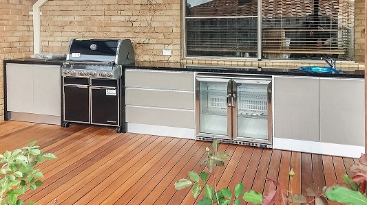 The Benefits of Using Granite Counters in Your Outdoor Kitchen