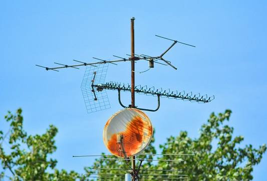 How to Install an Outside HDTV Antenna