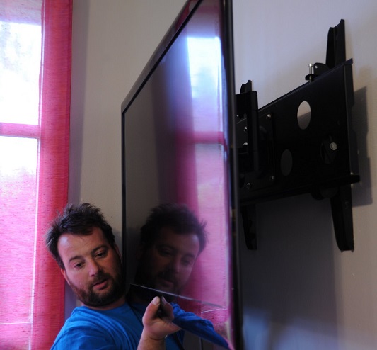 5 Things To Consider For Your LCD TV Wall Mount