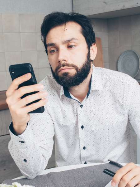 Improve Your Mobile Signal at Home With These Tips