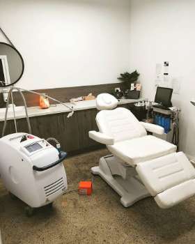 Barewolf Mens Aesthetic Clinic