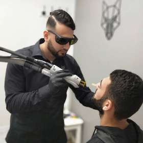 Barewolf Mens Aesthetic Clinic