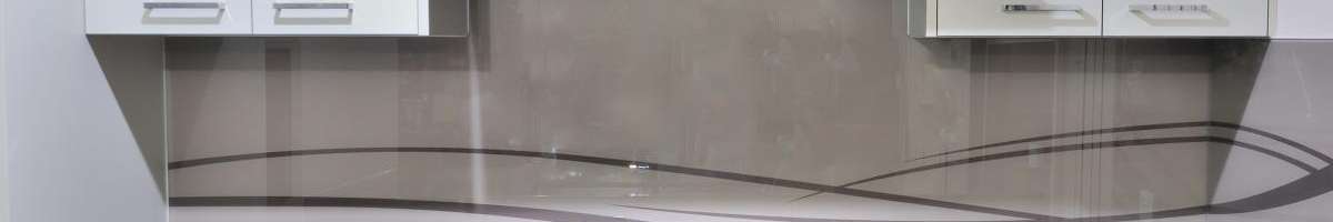 Famous Frameless Banner