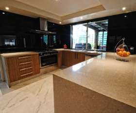 Famous Frameless