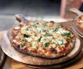 Romeos Woodfired Pizza