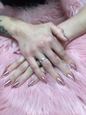 Classique Nails & Beauty