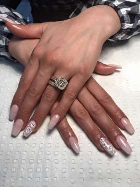 Classique Nails & Beauty