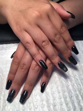 Classique Nails & Beauty