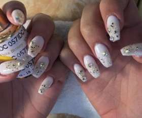 Classique Nails & Beauty