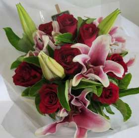 Flowers and Sweet Hampers